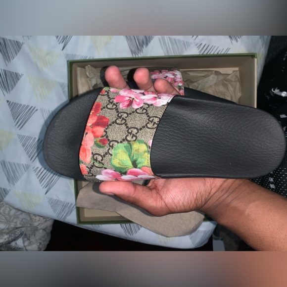 Gucci slides size 37 used - Picture 1 of 3
